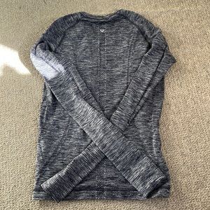 Lululemon Swiftly Tech Long-Sleeve Shirt 2.0